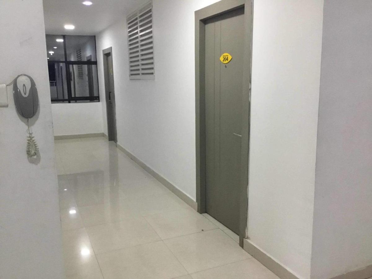 La Riviera Suites Madhapur Haïdarabad Extérieur photo